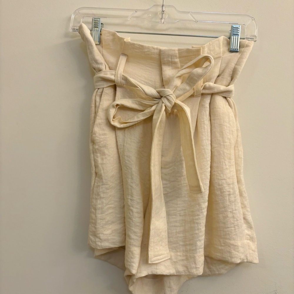 Target Universal Thread High Rise Paper Bag Shorts Size: XS - Picture 3 of 7